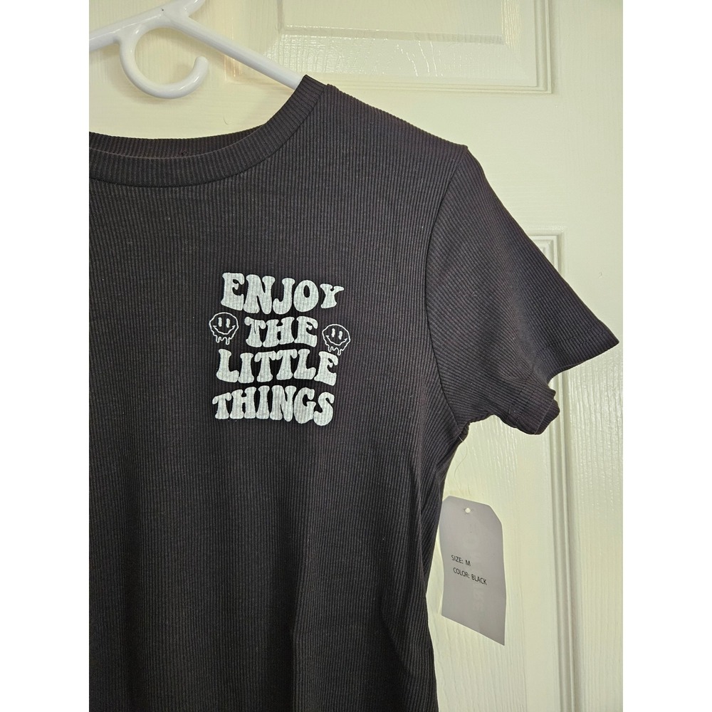 On Fire Graphic Tee Enjoy The Little Things Ribbed Short Sleeve Top M